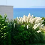 PRIVÉ Infinity Villa