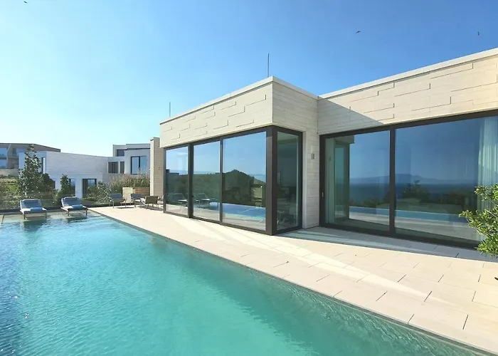 PRIVÉ Infinity Villa